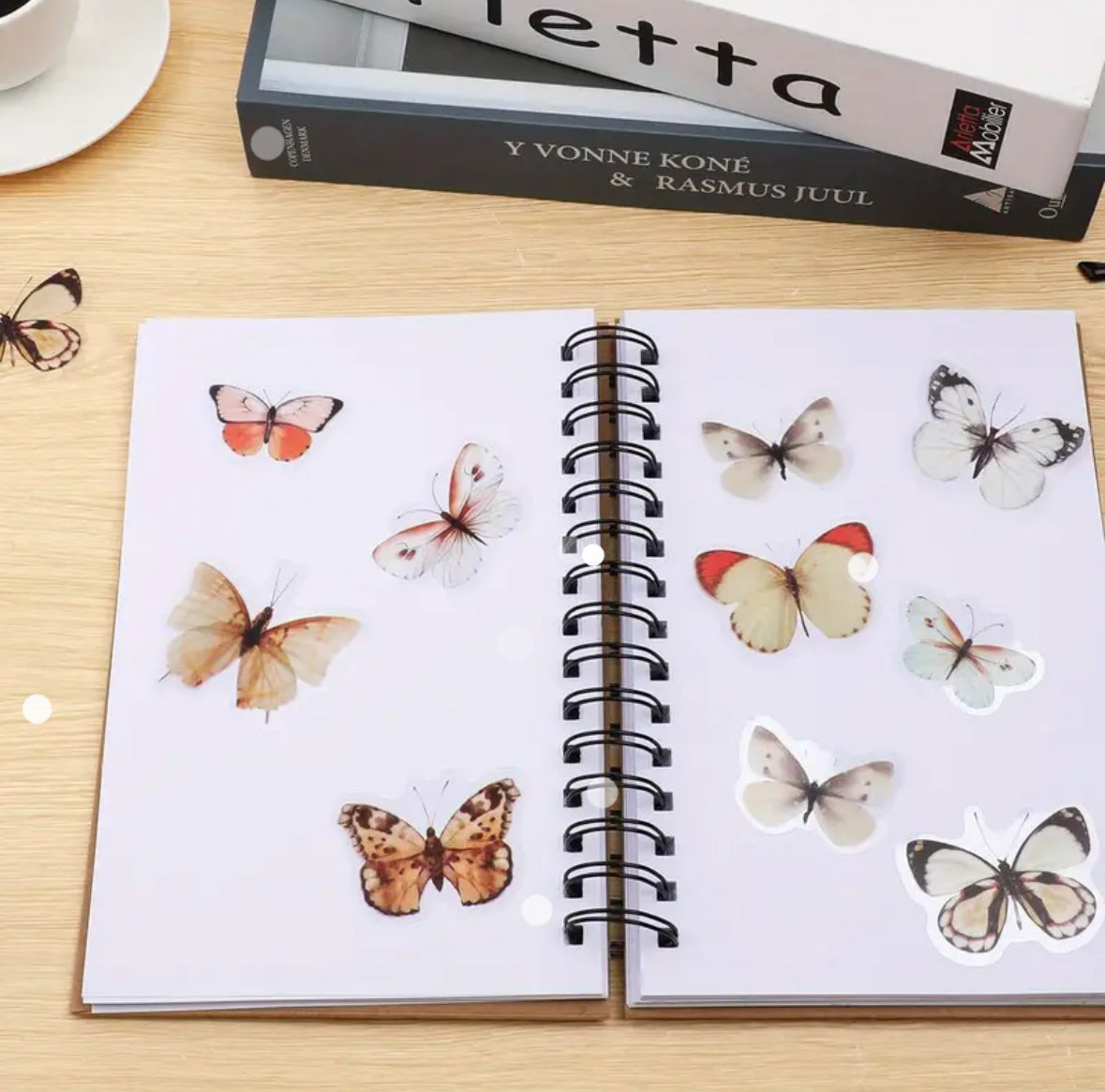 40 Pcs Retro Butterfly Stickers