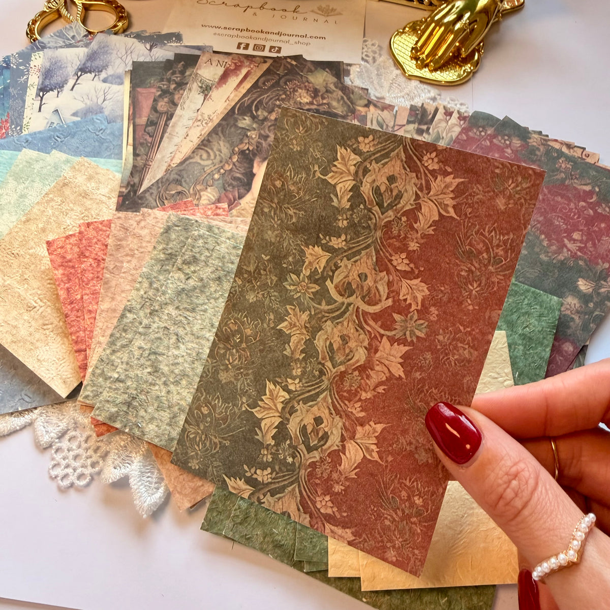 28 Pcs Embossed Festive Paper Pack