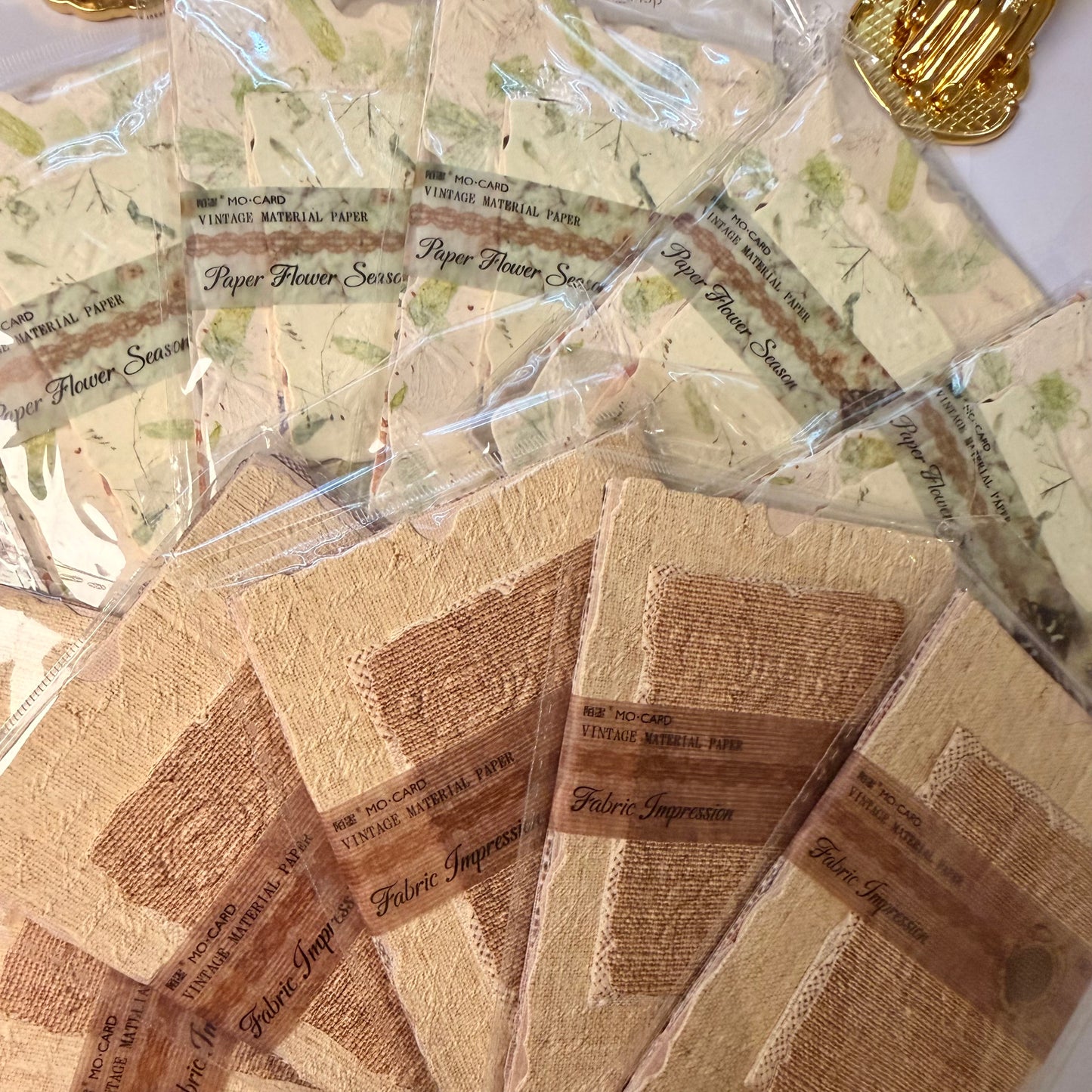 28 Pcs Vintage Textured Paper Pack